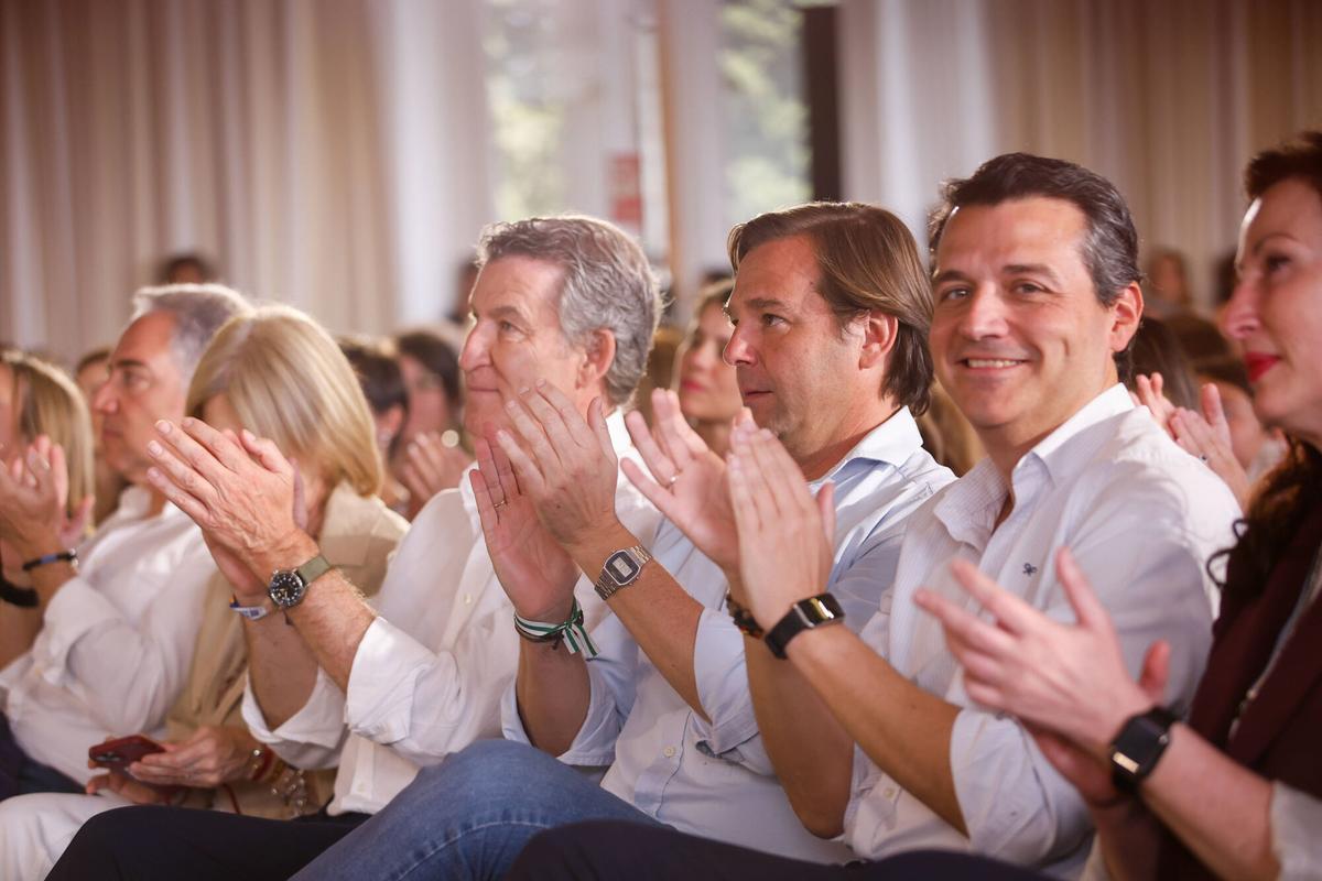 Córdoba. El presidente del PP, Alberto Núñez Feijóo, y el presidente del PP de Andalucía, Juanma Moreno, clausuran la Intermunicipal del Partido Popular de Andalucía, que se celebrará en Córdoba