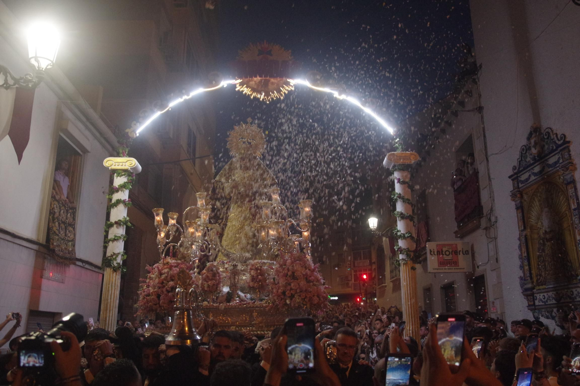 La procesión de la Virgen de la Trinidad este sábado por su festividad en Pentecostés, en imágenes