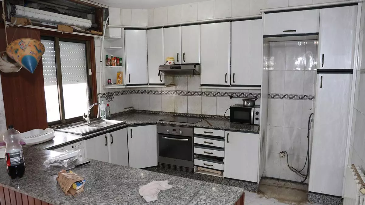 El legado de una casa de Vigo okupada tres años: «No dejaron ni los recuerdos»