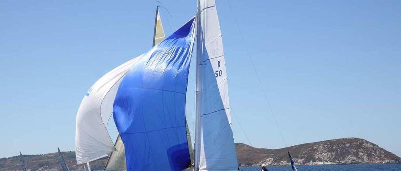 Una de las naves participantes en la Regata Islas Atlánticas de Barcos Clásicos y de Época. // Muñiz