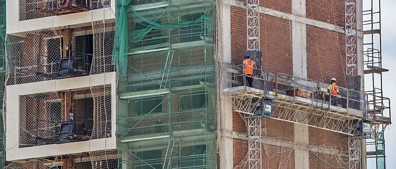 La construcción crea 7.000 empleos en plena desescalada