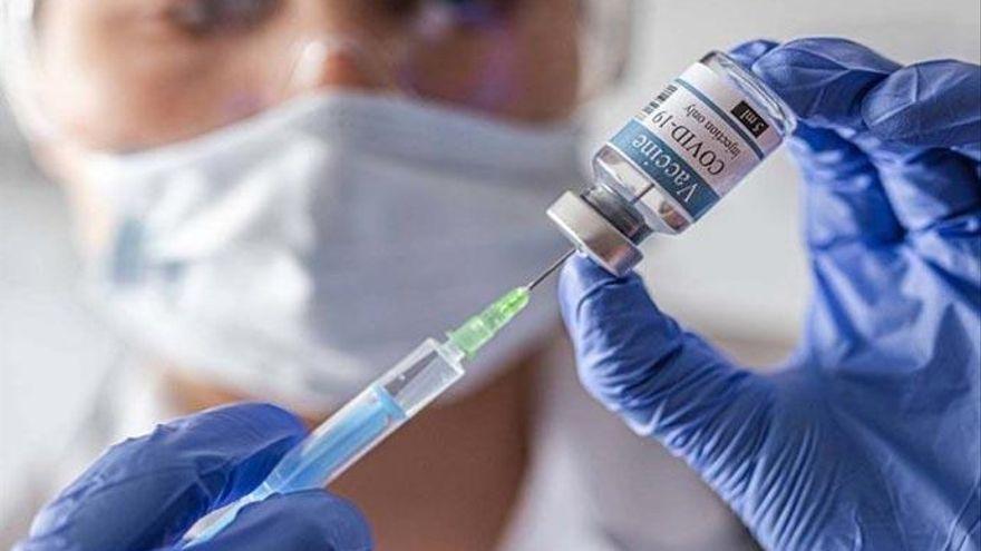 Un hombre con la pauta completa de la vacuna muere con covid en Tenerife