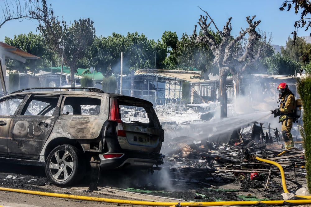 Desalojado un camping de Benidorm por un incendio