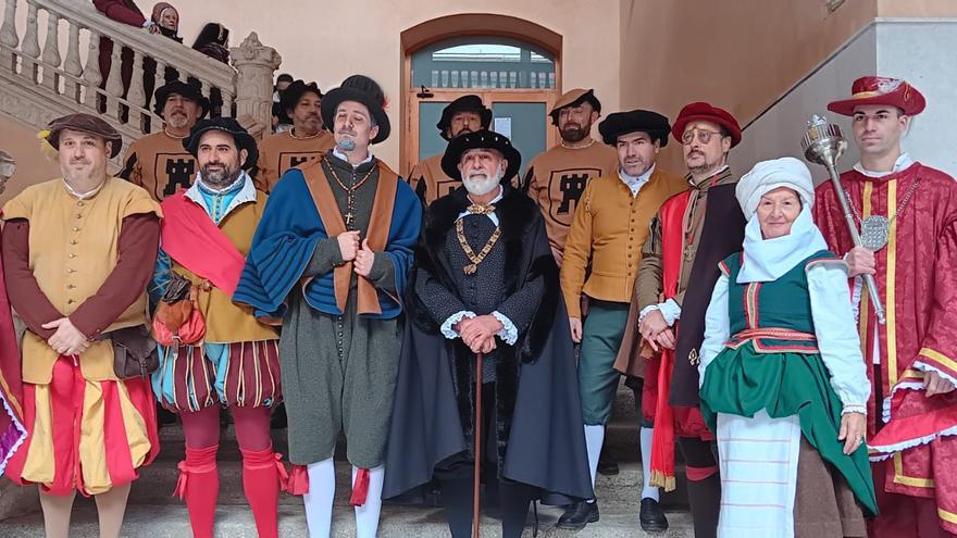 Tazones y Villaviciosa, bien representados en la recreación del paso de Carlos V por Medina del Campo