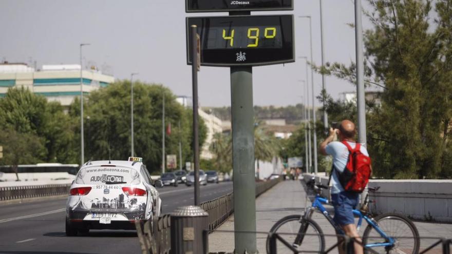 Córdoba se abrasa con un récord histórico de 46,8 grados a las 16.20 horas