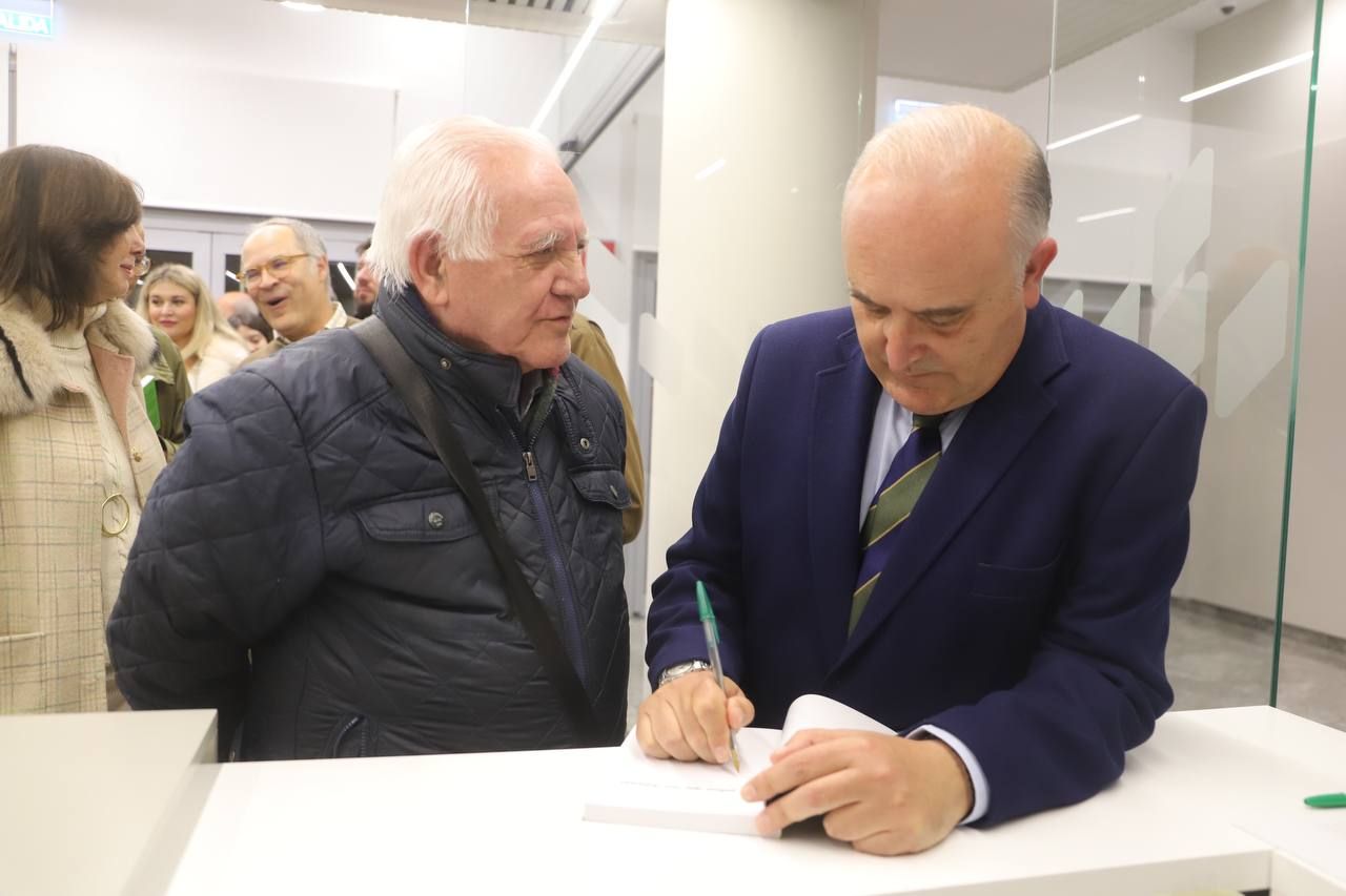 La editorial Ánfora Nova presenta la última novela de Rafael del Campo