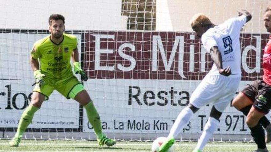 El Ontinyent ganó 1-2 al Formentera en el encuentro de la primera vuelta.