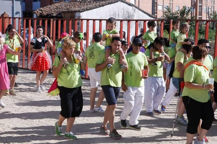 Desfile de peñas en Fuentesaúco