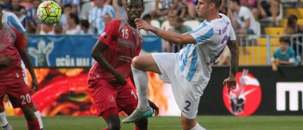 El alcireño Albentosa entra con fuerza en su regreso a la Liga con el Málaga