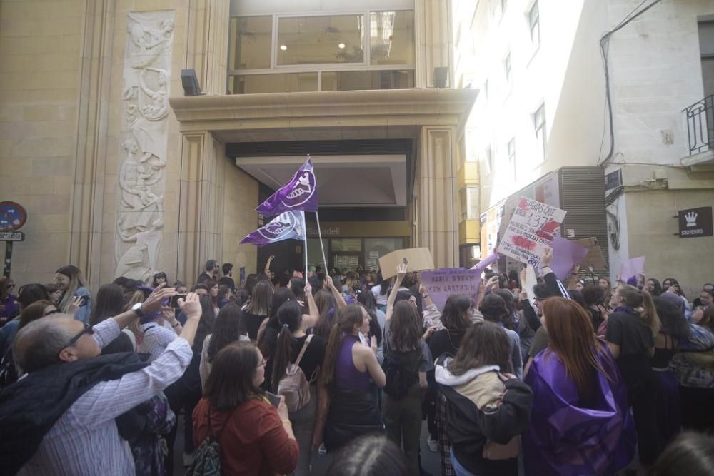 La feministas calientan motores antes de la manifestación del 8-M en Murcia