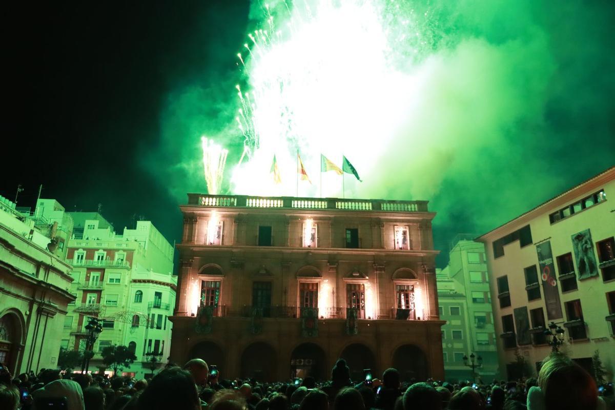 La espectacularidad de la Enfarolà en la Magdalena La espectacularidad de la Enfarolà en la Magdalena