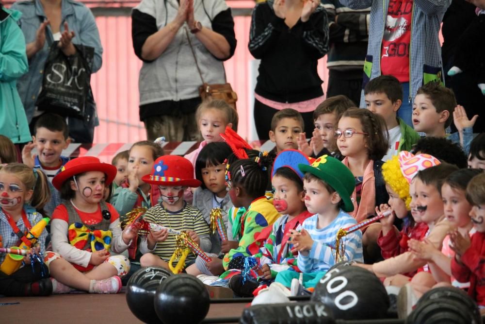 Un circo en el colegio Laviada