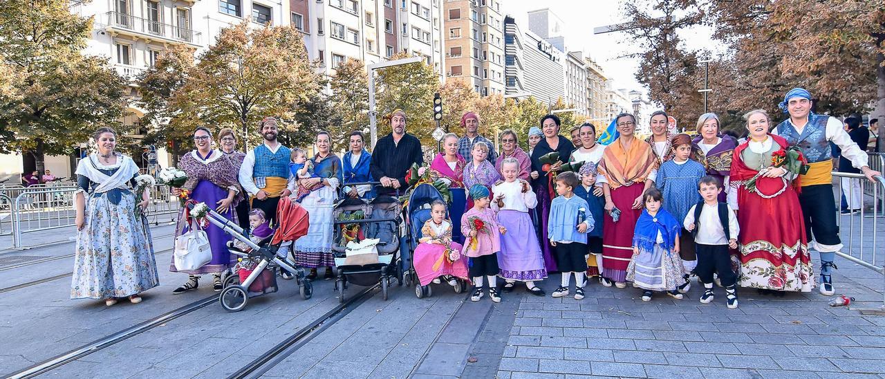 Busca la foto de tu grupo en la Ofrenda de Flores 2023 en Zaragoza (II)