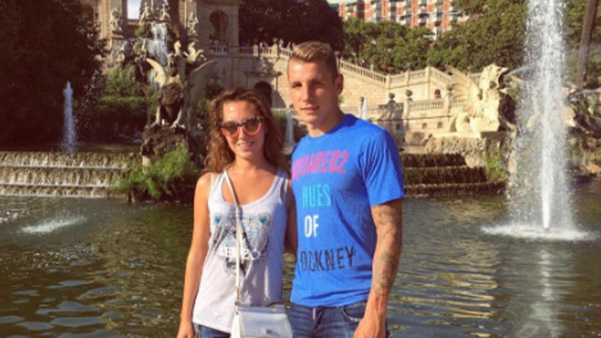 Digne y su pareja disfrutan de un descanso