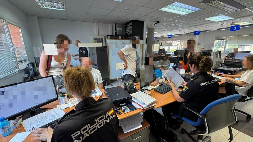 A 30 grados en la Comisaría de Elche por fallos con el aire acondicionado