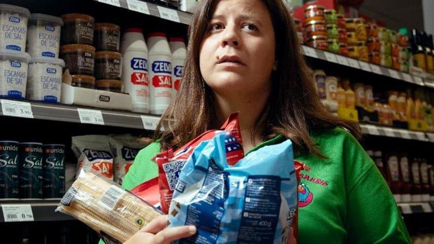 Delia Santana, actriz y humorista: «'Supersaurio' es una obra macarra, gamberra, de aceptar lo raro y lo 'cringe'»