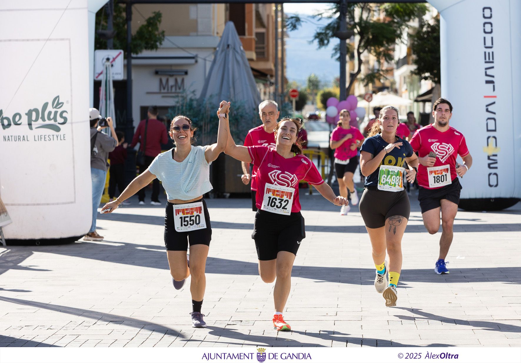 Gandia bate récords de solidaridad en la RunCáncer 2025