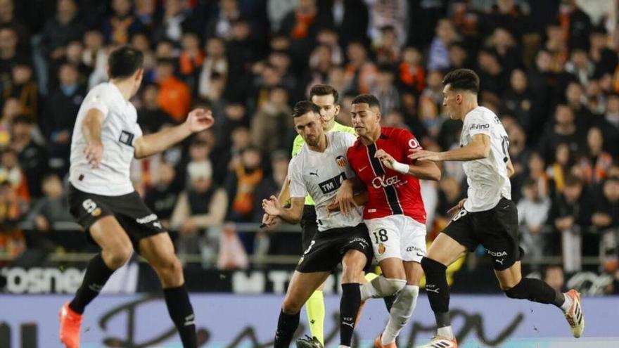 Cristhian Mosquera, la baja que el Valencia CF más está pagando