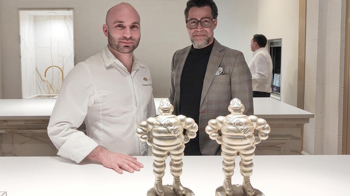 Domenico Vildacci y Quique Dacosta en el restaurante Deessa, en Madrid.