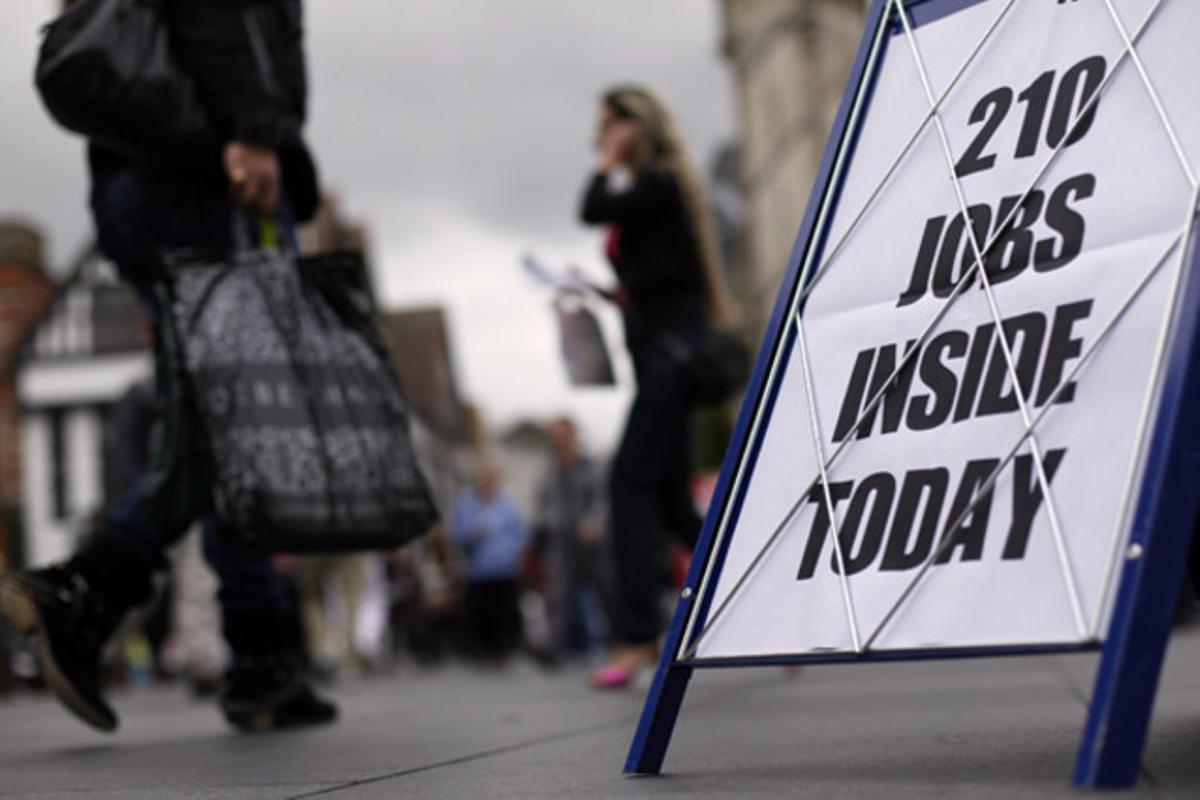 Un anunci promet 210 nous llocs de treball en ple districte comercial de Leicester(Anglaterra).