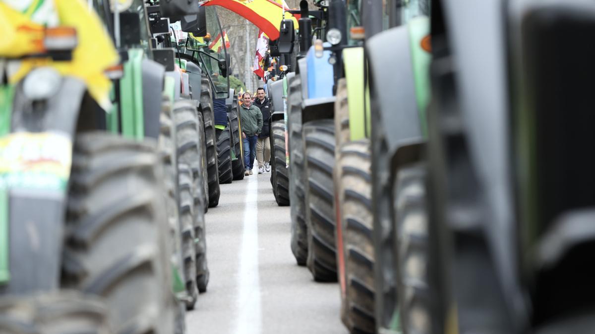 Tractores en la manifestación del 20-M en Madrid.