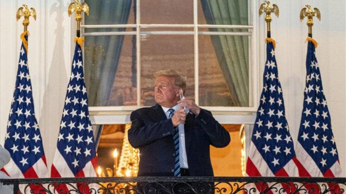 Trump hace de su regreso a la Casa Blanca todo un espectáculo triunfal