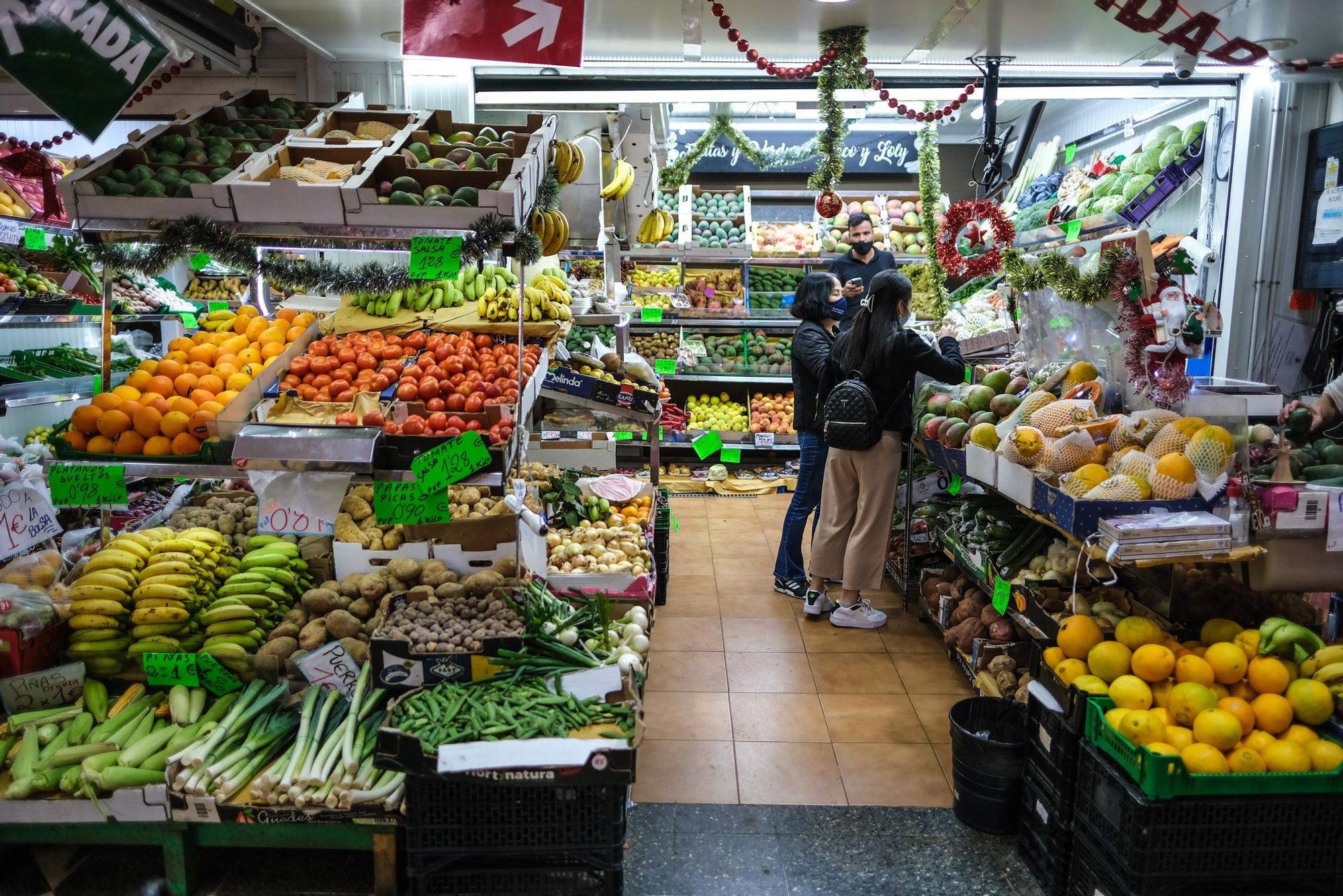 Compras navideñas en el Mercado Central de Las Palmas de Gran Canaria