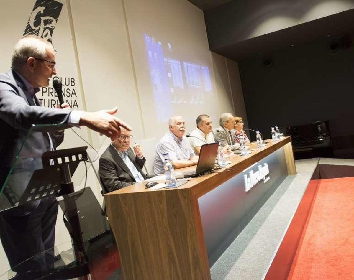 Wenceslao López: "Es importante que los peregrinos también vayan al Monsacro"