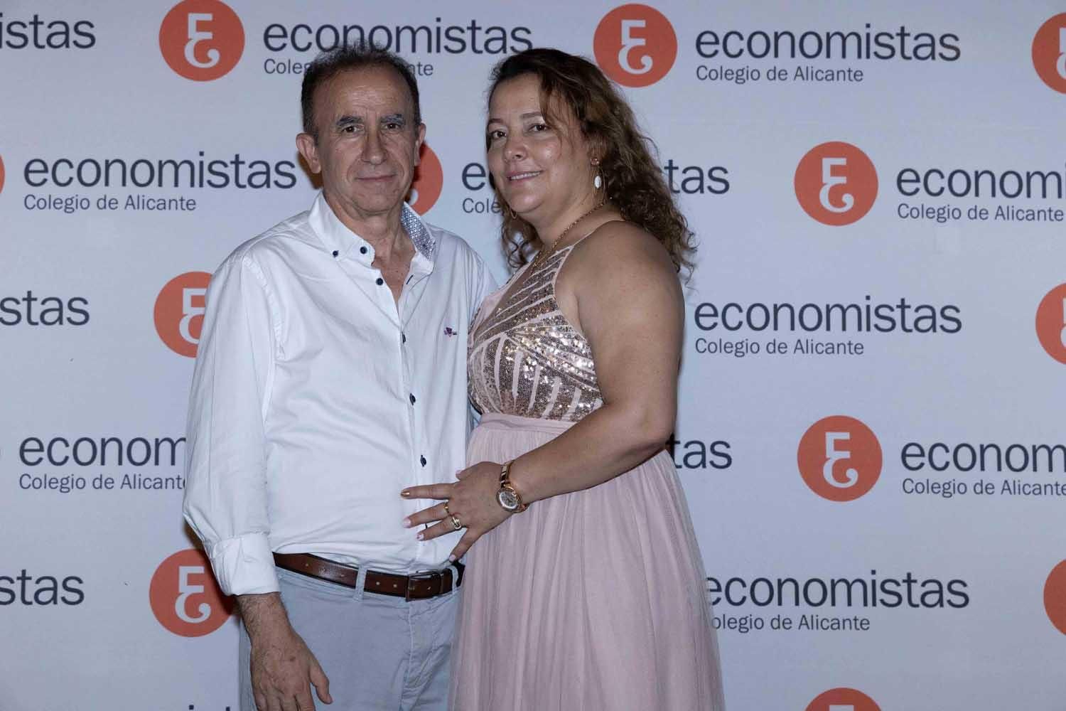 Los Economistas de Alicante celebran su cena anual en honor a su patrón