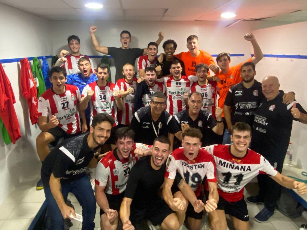 Celebración del segundo equipo del BM Puerto en la temporada 2023/2024