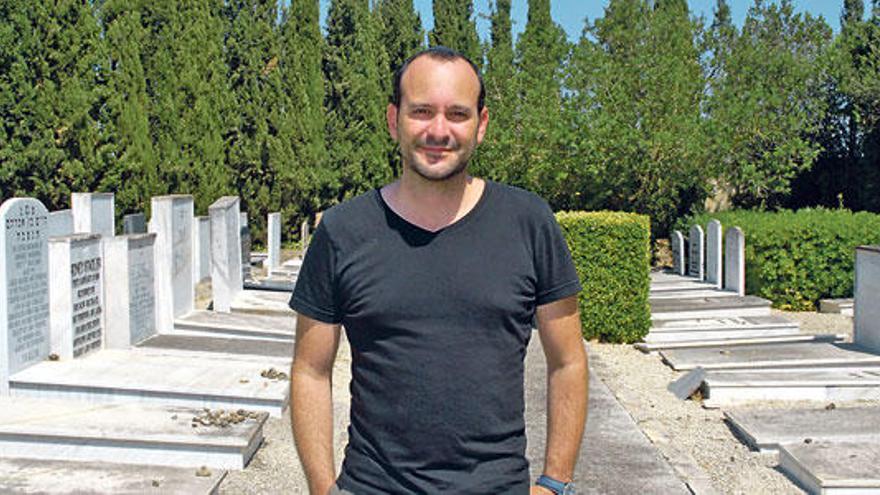 David Kaisin, de la comunidad hebrea de Mallorca, abrió las puertas del cementerio a este diario.