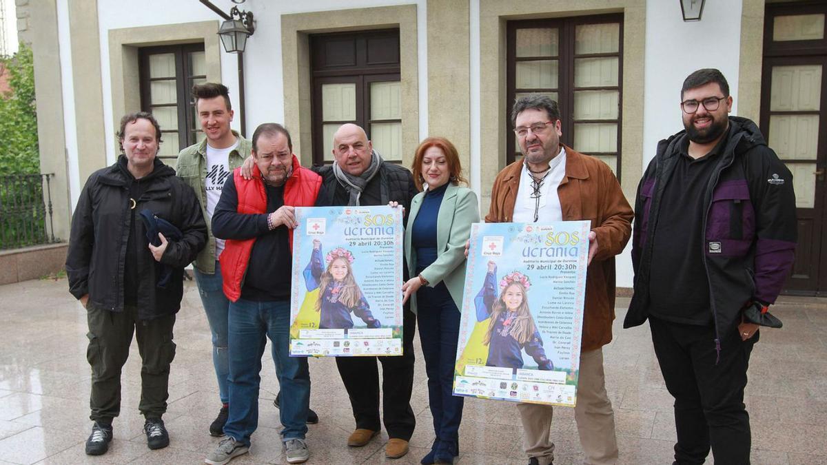 Los organizadores del festival presentaron el cartel, ayer, en el Liceo.   | // IÑAKI OSORIO