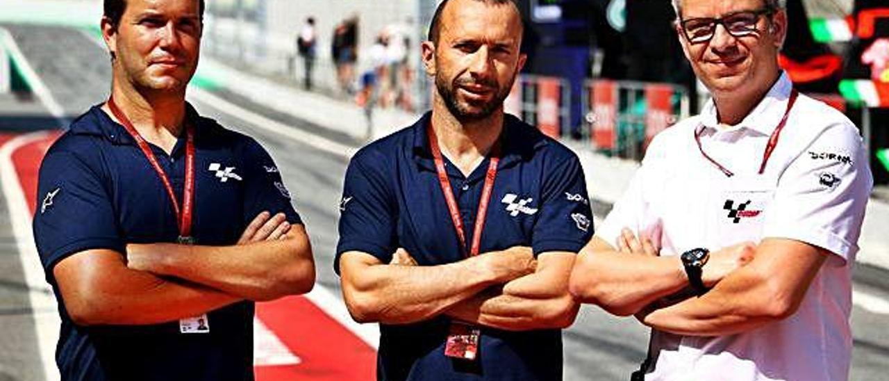 Raúl Iván, Javier Duarte y Juan Pablo Flores, en el Circuito de Montmeló durante el Gran Premio de Cataluña de MotoGP.