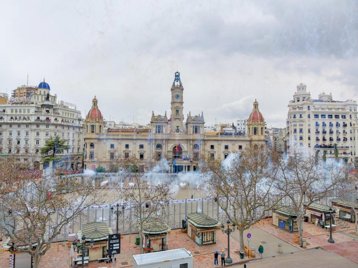 El palco del 8 de marzo: El día de ellas