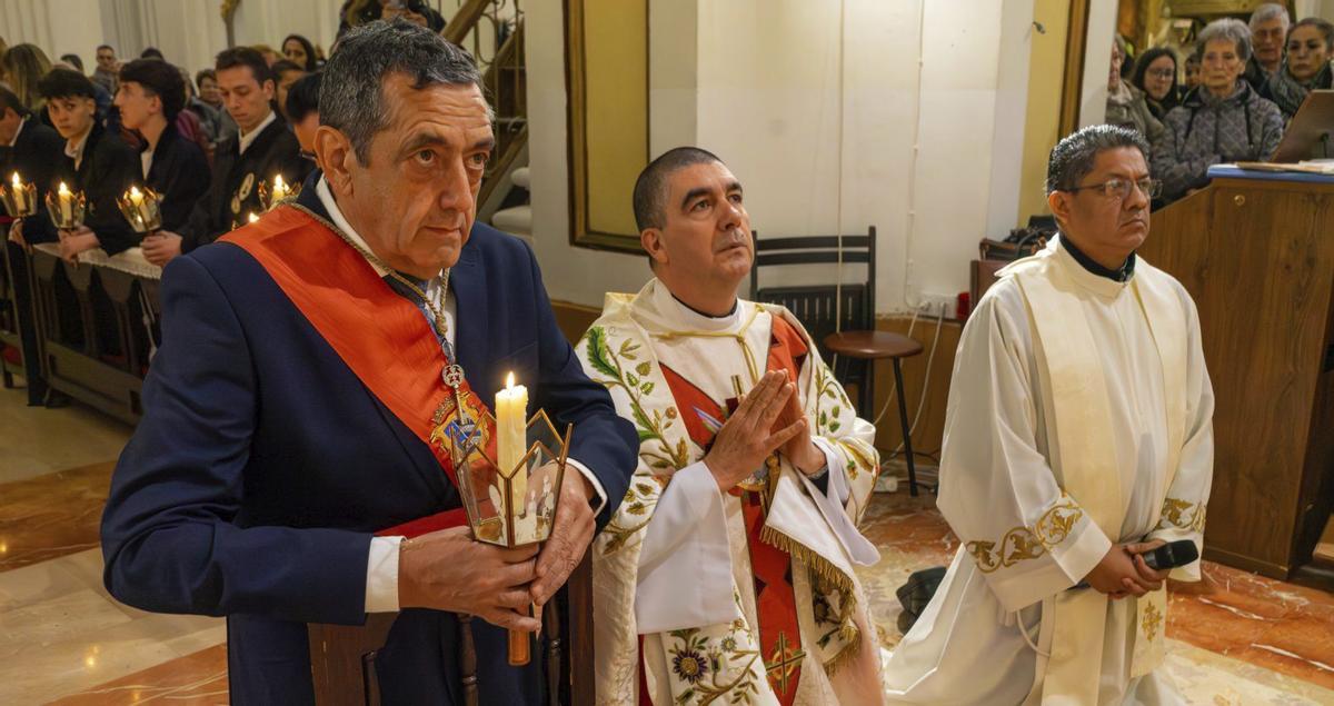 El alcalde de Épila, Jesús Bazán, participó en los actos de la Semana Santa, entre ellos en el ‘Encierro del alcalde’.
