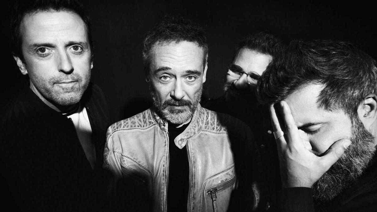 Love of lesbian solo actuará el 1 de mayo