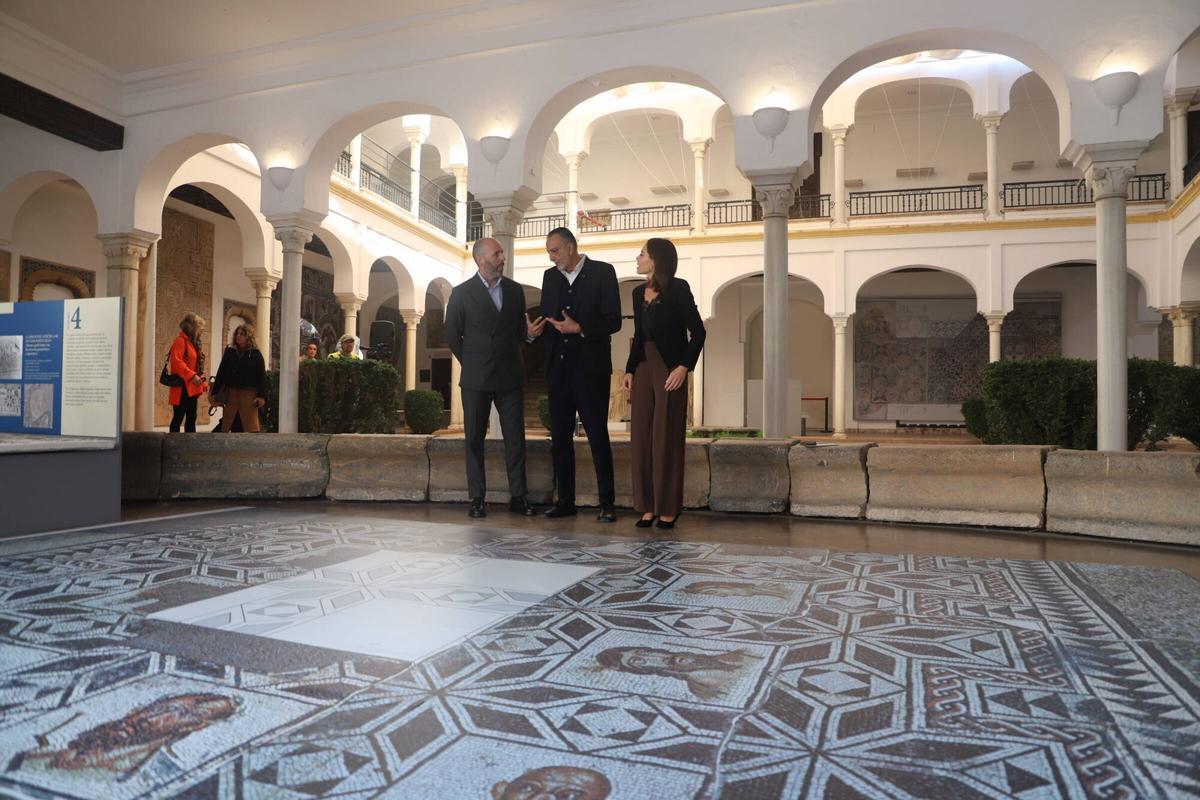 delegado de Cultura y Deporte, Eduardo Lucena, inaugura la exposición temporal '8 mosaicos-8 historias' en el Museo Arqueológico de Córdoba