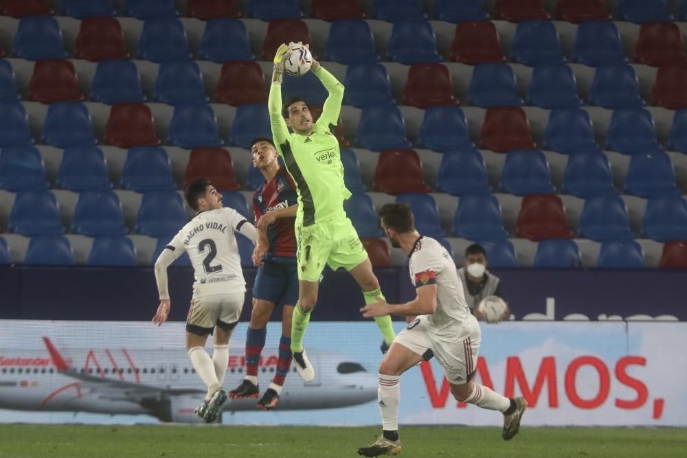 Las mejores fotos del Levante UD - Osasuna