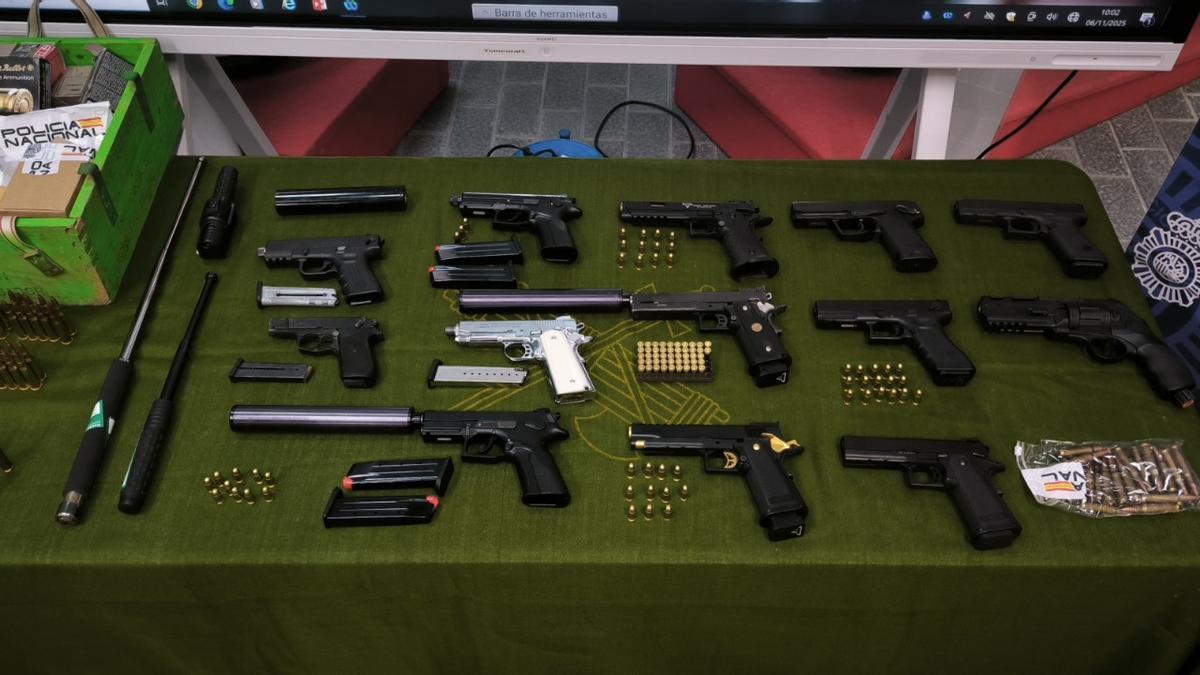 VÍDEO | Guardia Civil y Policía Nacional dan por cerrada la gran operación antidroga: 76 detenidos, 687 kilos de cocaína, 2.500 kilos de hachís y 1,5 millones de euros