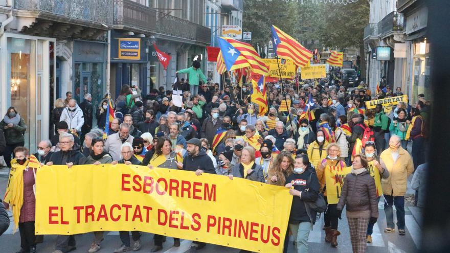 Unes 2.000 persones es manifesten a Perpinyà en la Diada de la Catalunya del Nord i demanen que &quot;s&#039;obrin fronteres&quot;