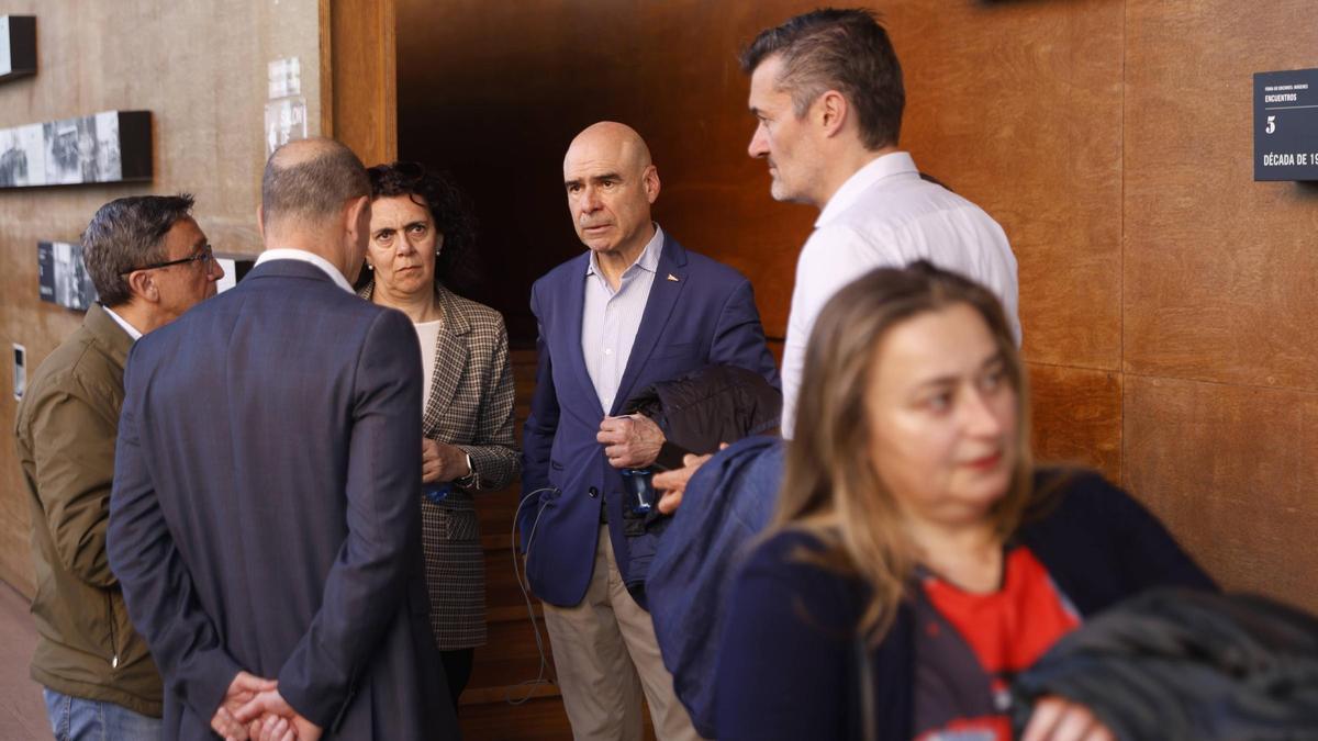 Joaquin Miranda, en el recinto ferial, tras suspenderse la asamblea por el apagón.