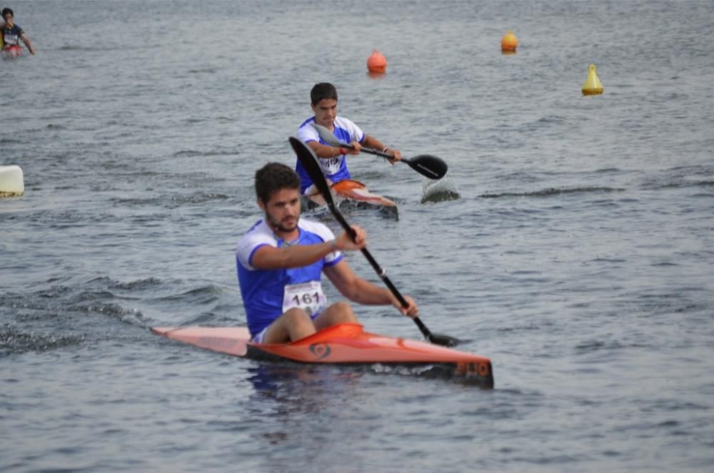 Liga Autonómica de Piragüismo en Playa Paraíso