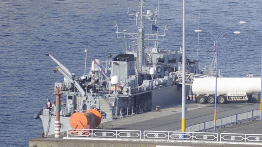 Abiertos a visitas buques de la OTAN atracados en el puerto