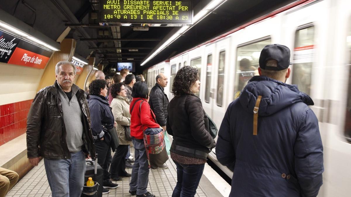 Estación de metro Plaça de Sants.