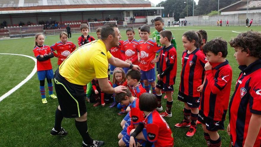 Guerra a los &quot;hooligans&quot; del fútbol base: Padres de la mano de rivales de sus hijos en el torneo del Indus