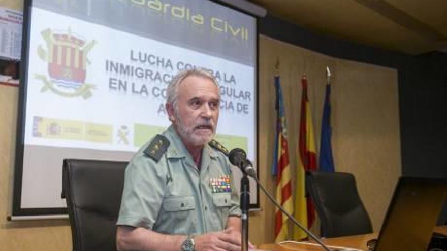 El coronel jefe de la Guardia Civil de Alicante ayer.