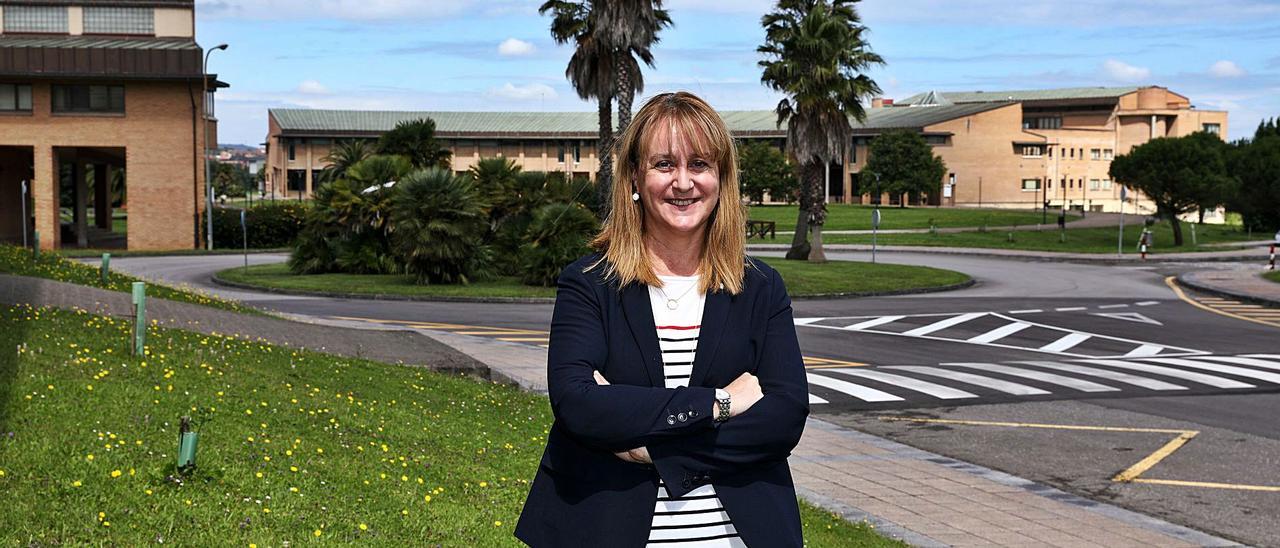 Sandra Velarde, en el campus universitario de Viesques. | Juan Plaza