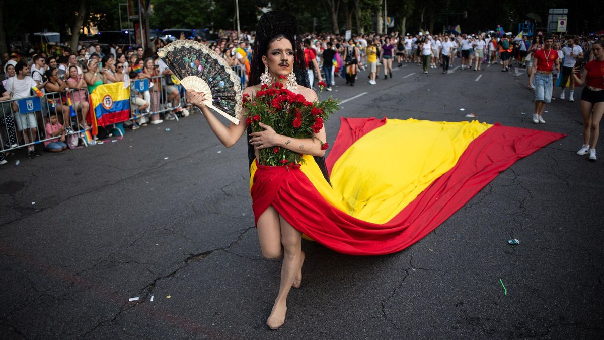 La marcha del Orgullo en Madrid, en imágenes