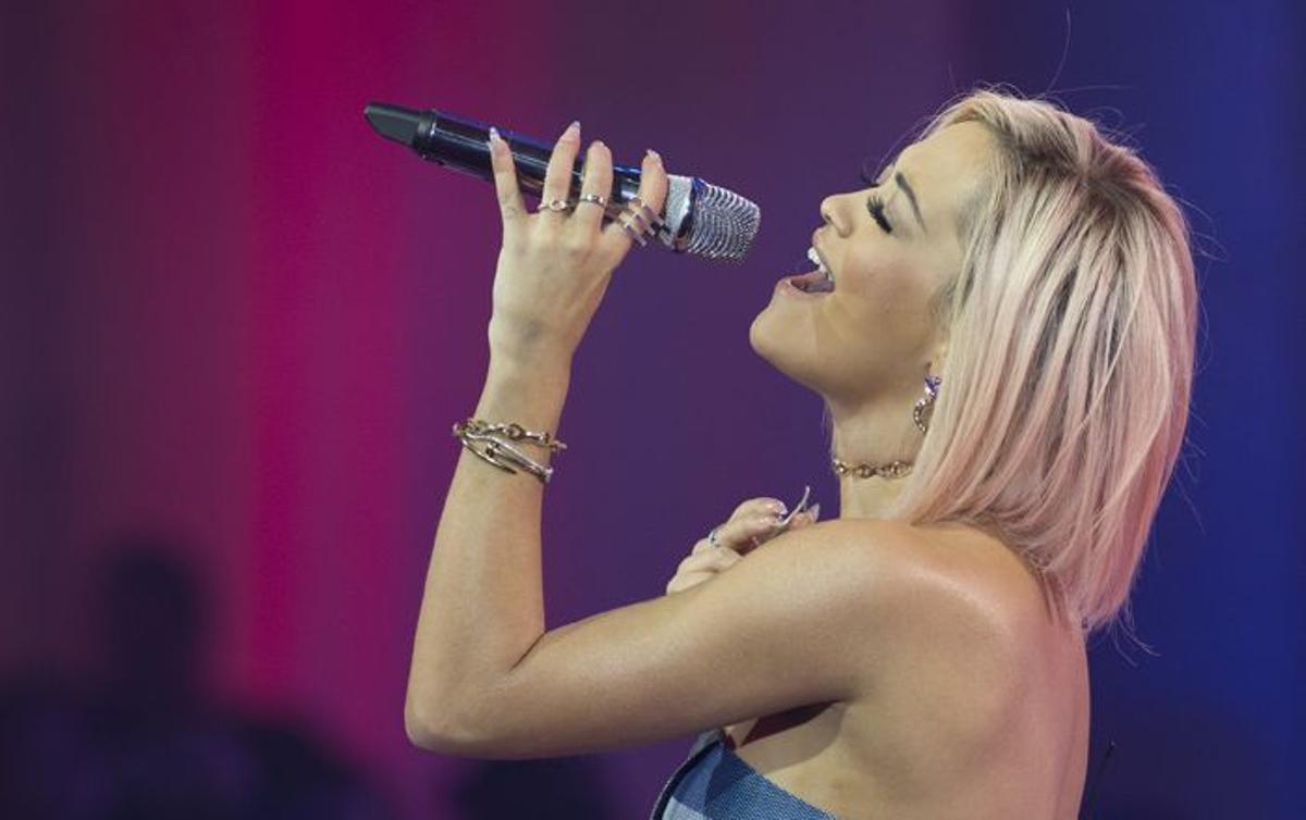 Rita Ora en concierto