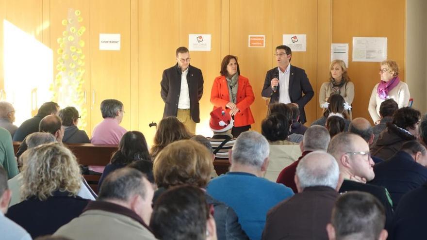 Rodríguez en la visita a lo centros de día y ocupacional de Ontinyent